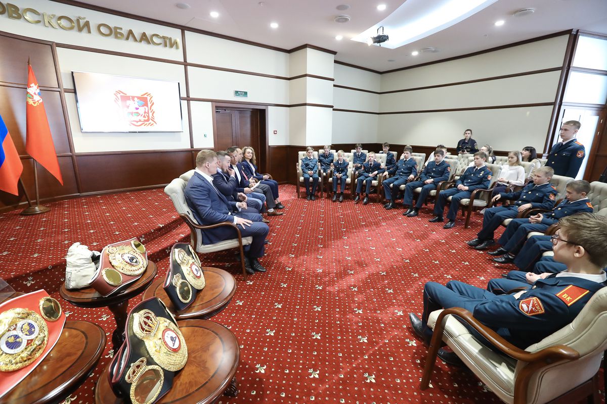 Андрей Воробьев губернатор московской области - Встреча с кадетами из Вологодской области